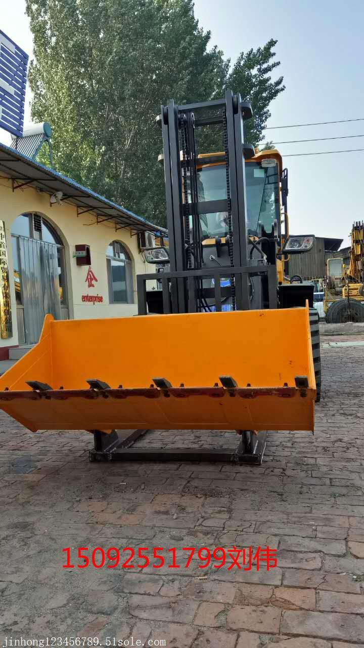 3吨半越野叉车带铲斗一机多用途厂家送货