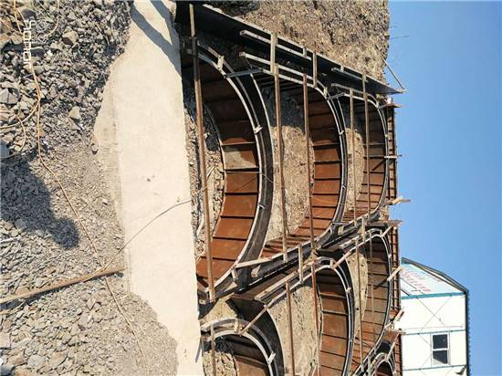 拱形骨架护坡模板加工设备 拱形骨架护坡模板特征