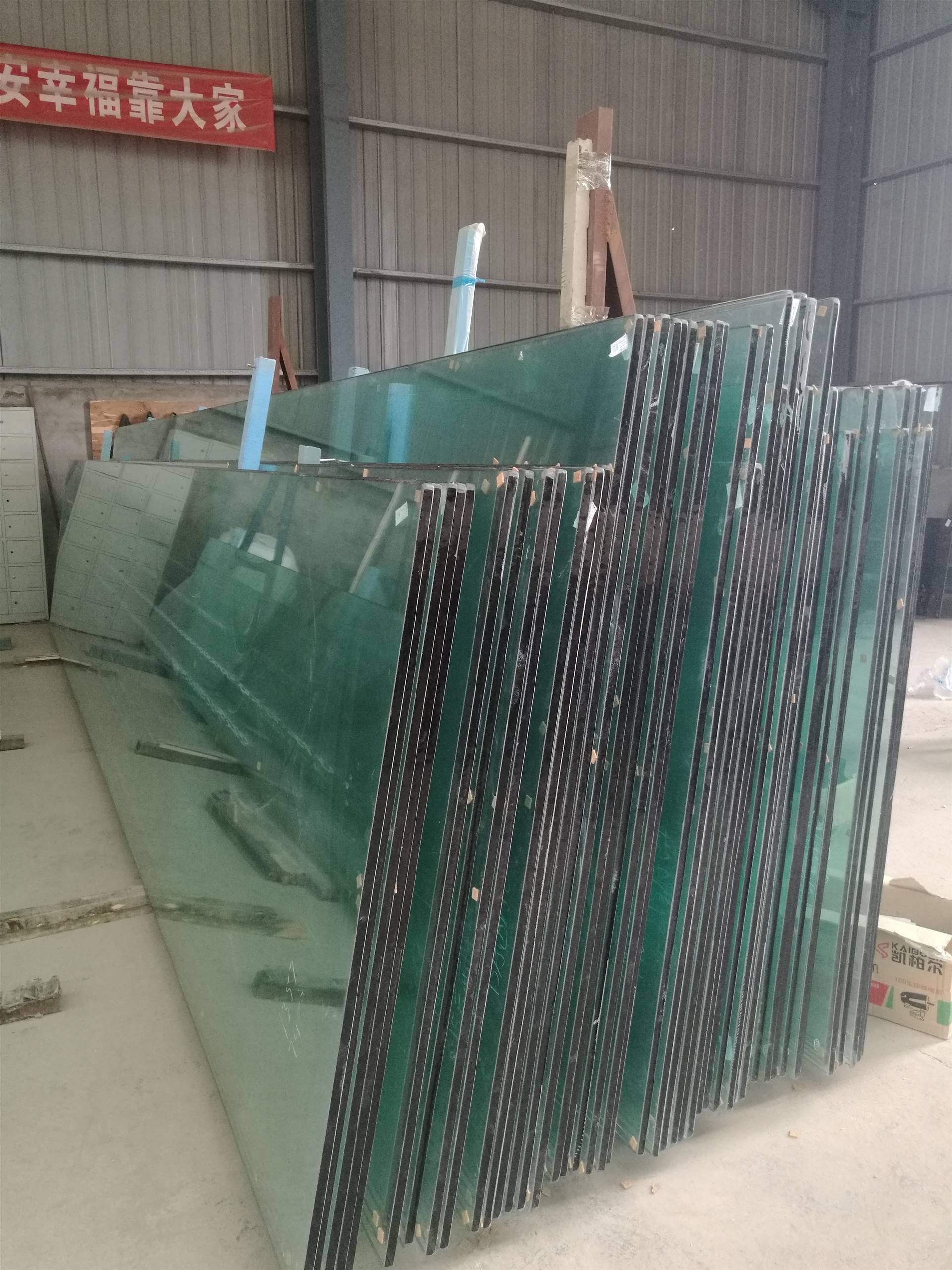 郑州汽车展厅15毫米钢化玻璃