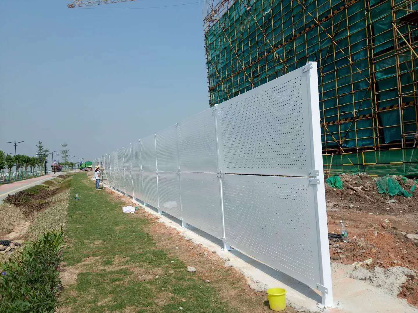 冲孔围挡 镀锌板抗风减风安全施工围蔽