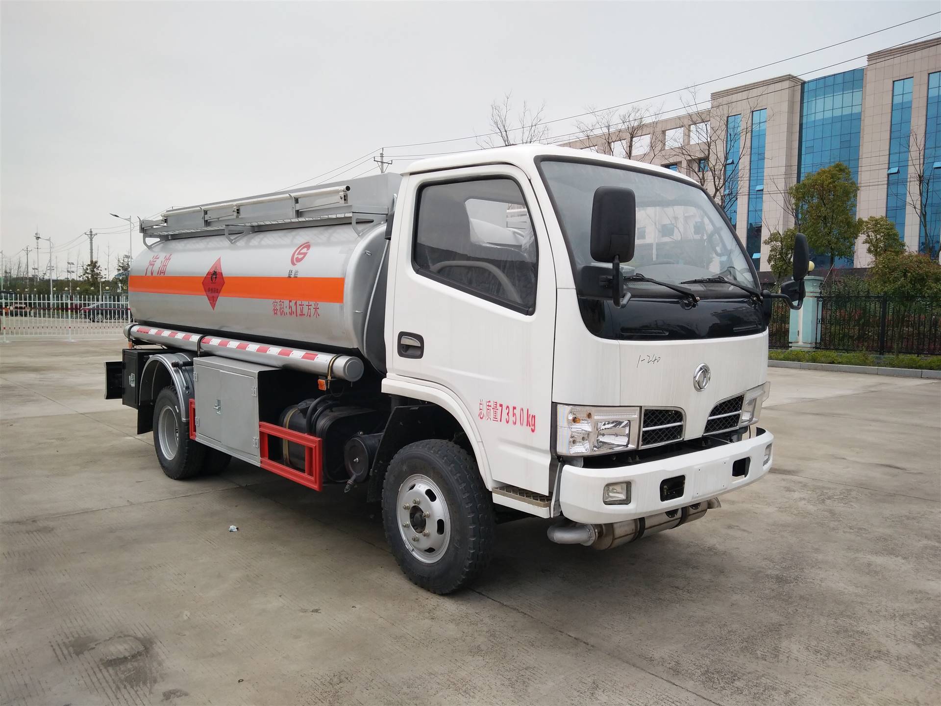 汽油油罐车5吨价格