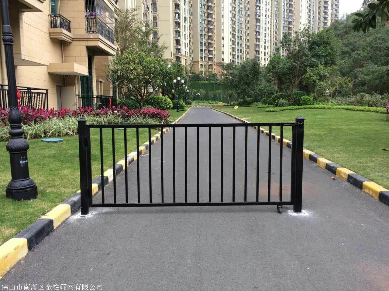 佛山锌钢护栏大门规格 锌钢护栏多少钱一米 围墙护栏规格