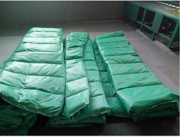 工地保温被 工程专用保温棉被 防雨雪施工保温被 阻燃保温北