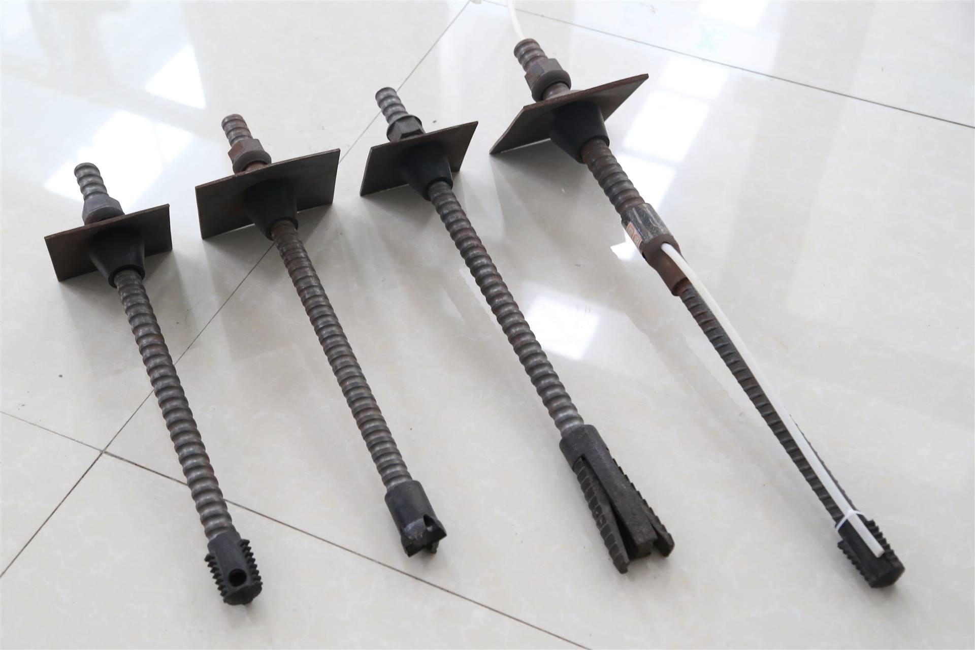 预应力混凝土钢棒-聚氨酯防水涂料-中控注浆锚杆_任丘市锚固金属制品