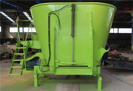 粪便自动清粪机润丰 小型牛场清粪设备 自走式清粪车