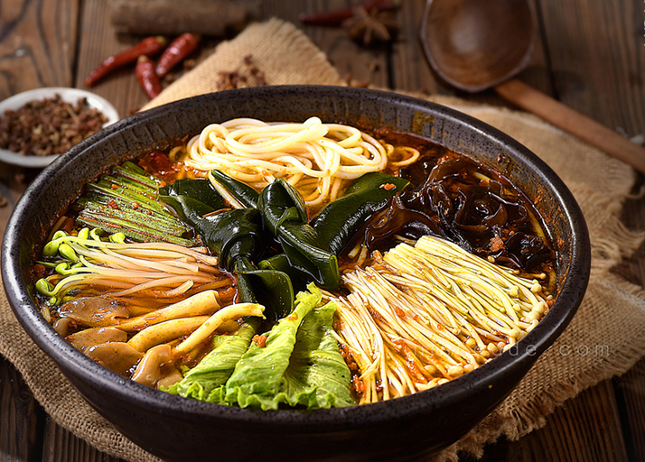 火锅米线需要炒底料吗图片_高清图-成都飘味香餐饮管理有限公司-搜了