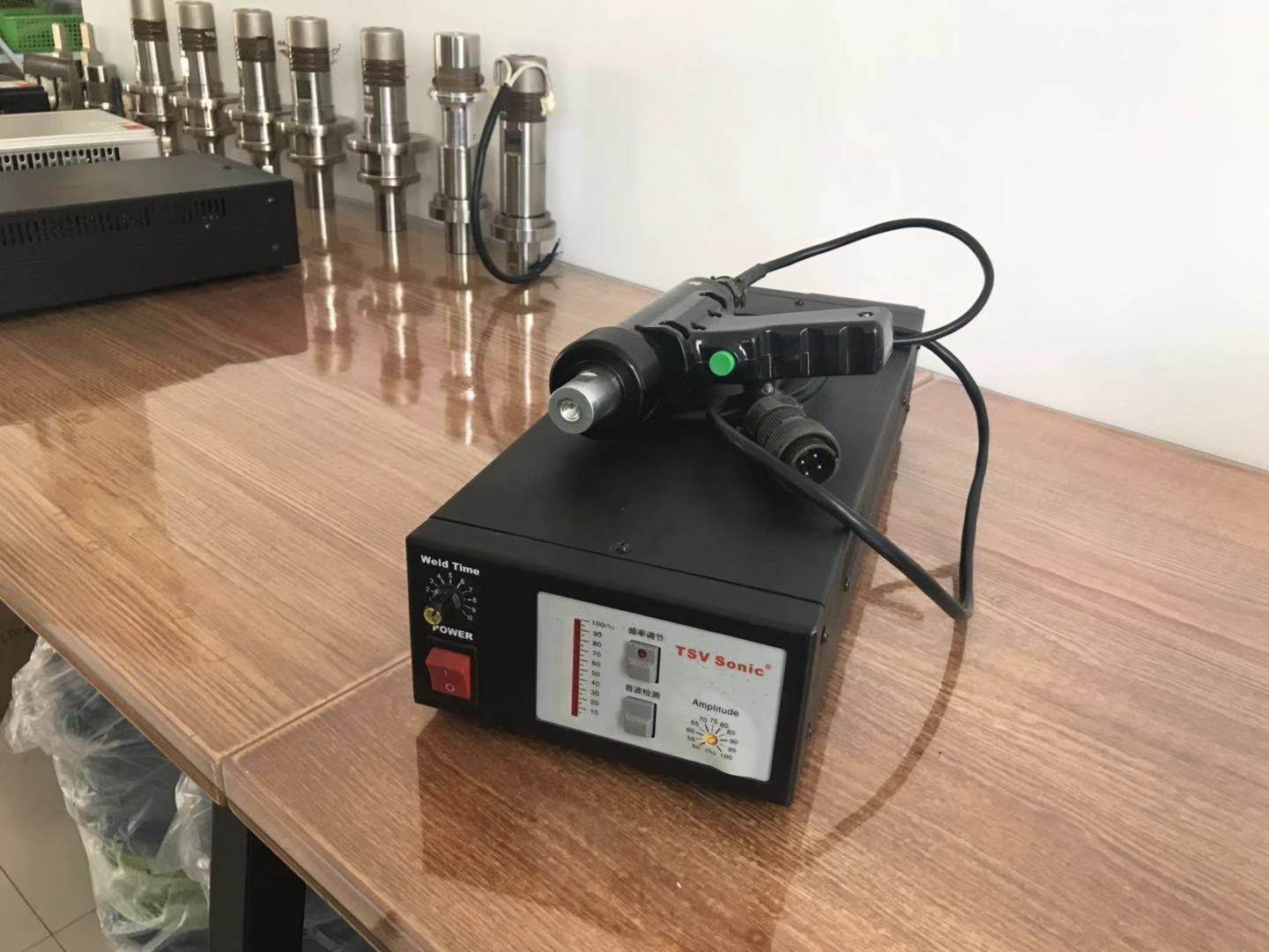 手持式超声波点焊机介绍手提式超声波焊接机