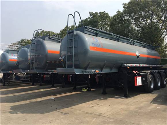 10吨油罐车经销商楚胜公司