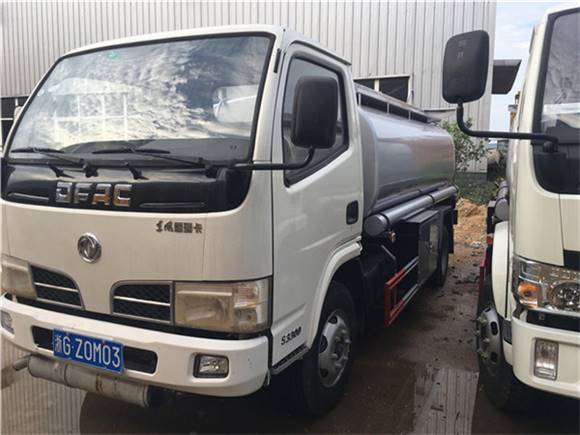 小油罐车哪家好东风牌