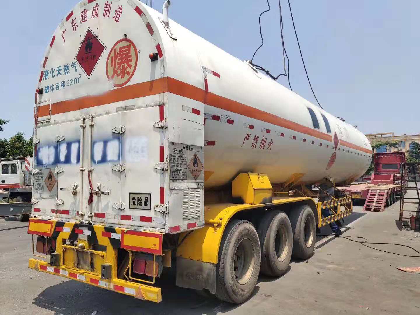 广东建成52.6立方lng低温槽车
