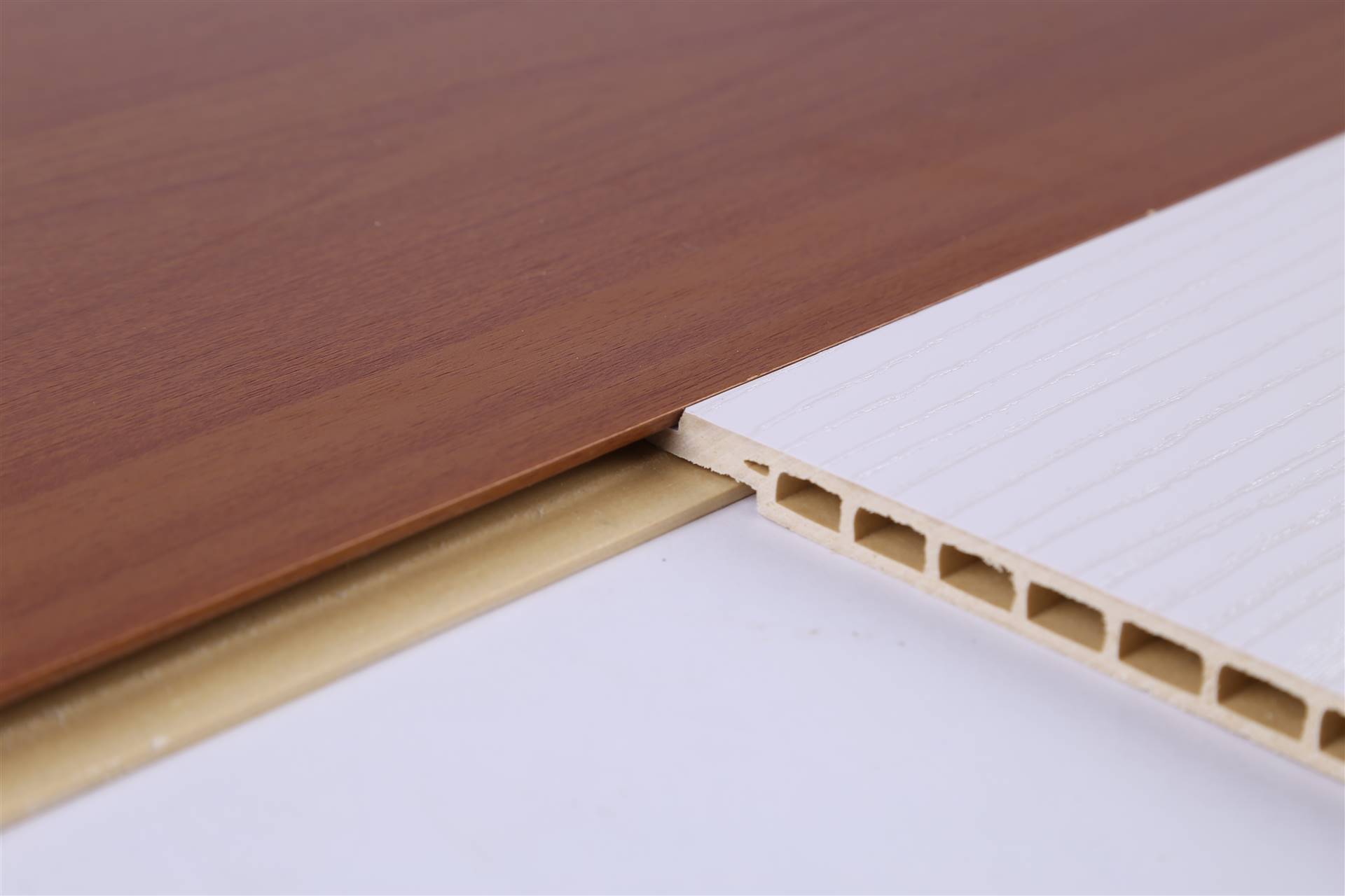 亿家绿晨竹木纤维集成墙板300平缝热胶包覆环保无甲醛