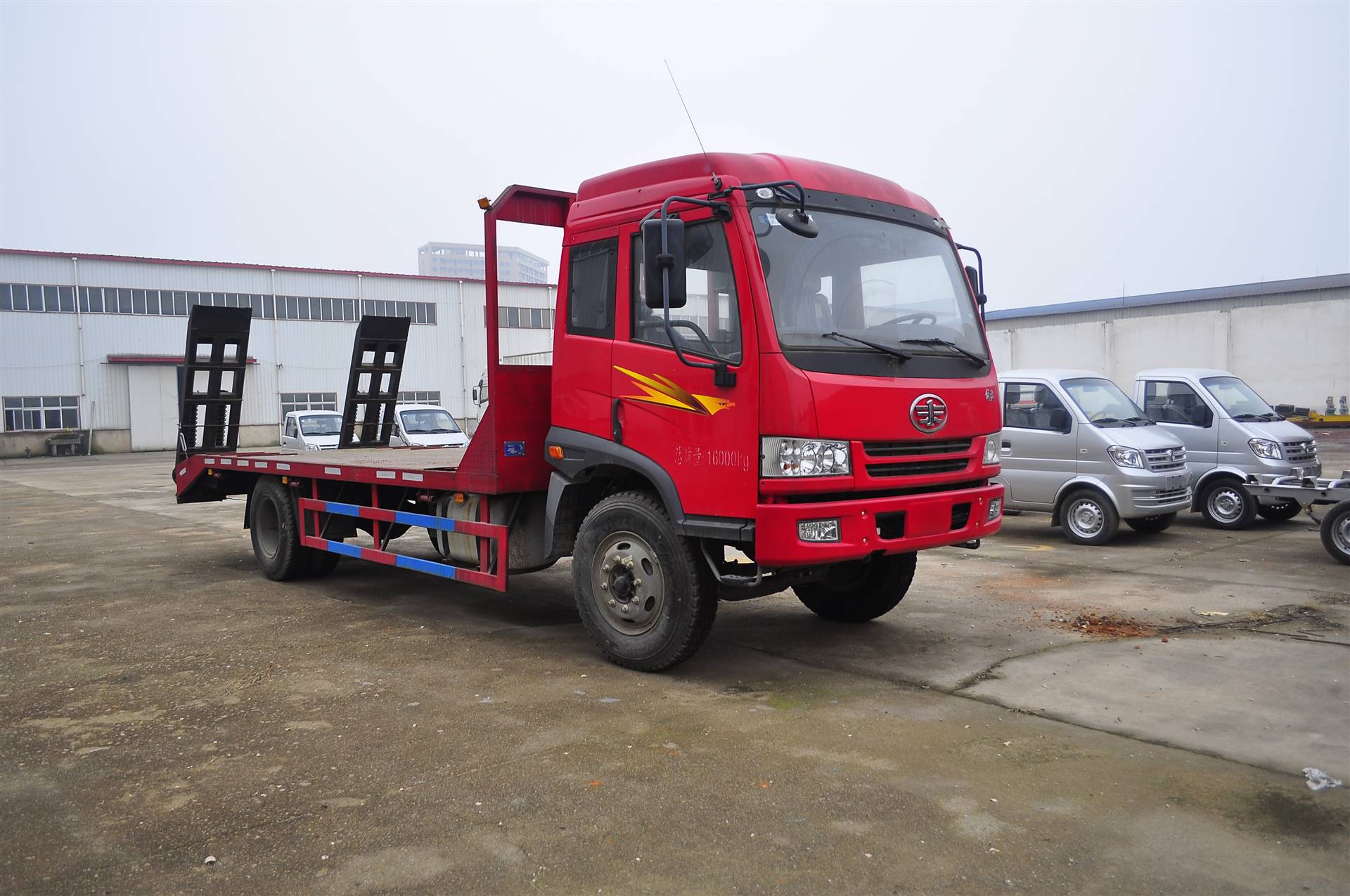 平板拖车厂家价格