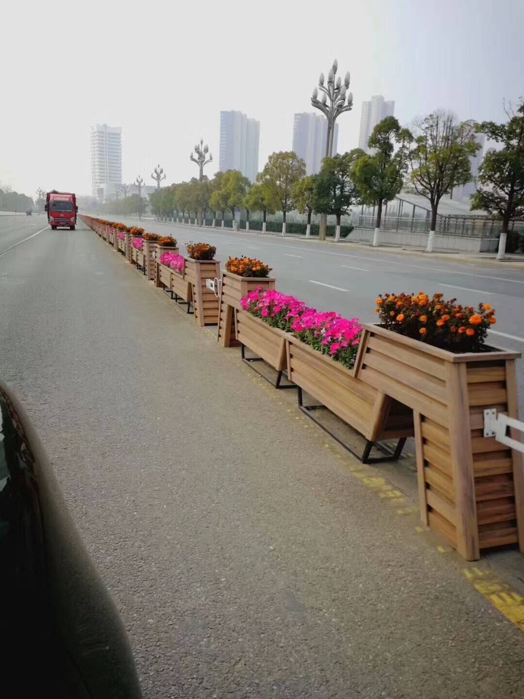 汉中道路隔离护栏花箱