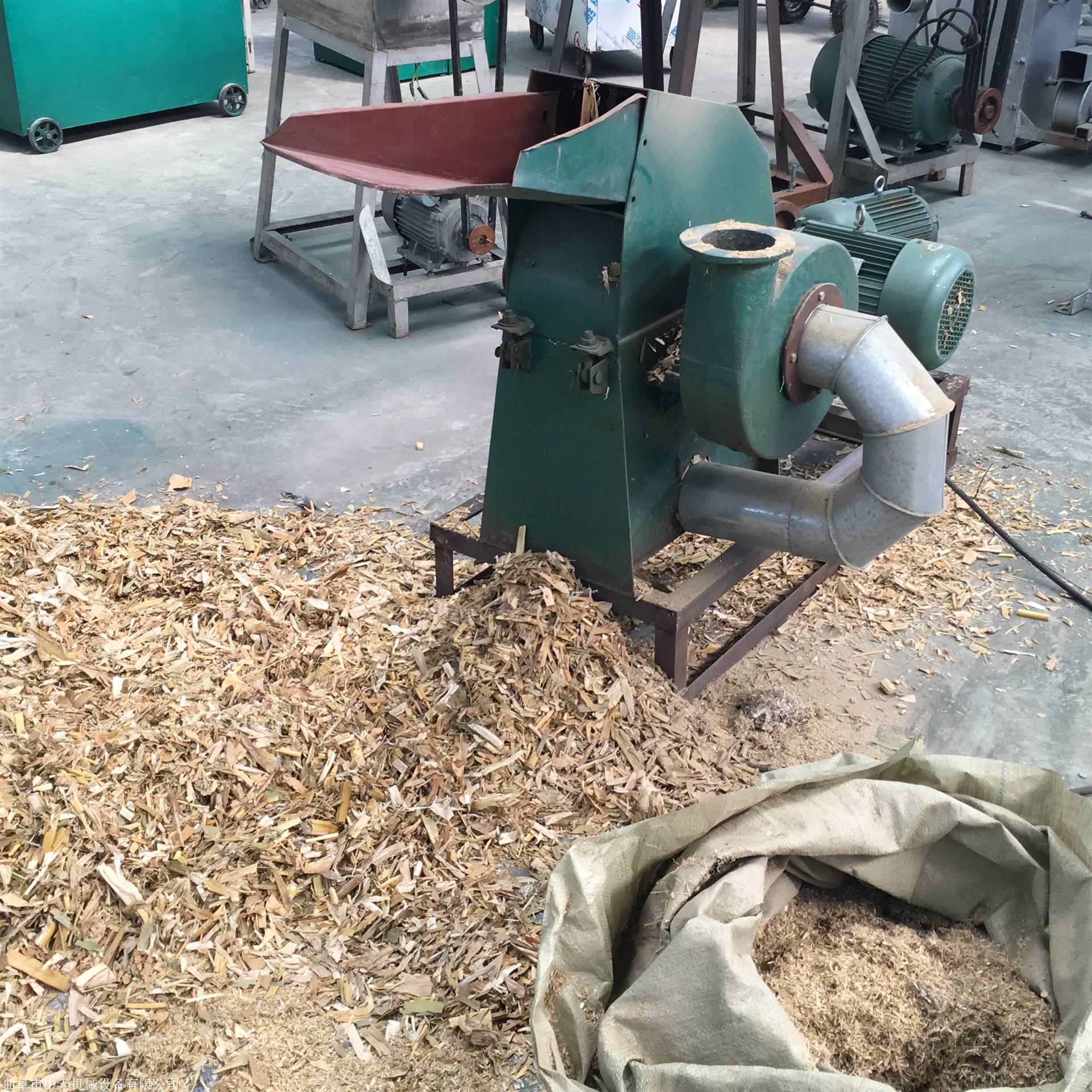 小型秸秆饲料粉碎机新疆单相电粉碎机药材粉碎机