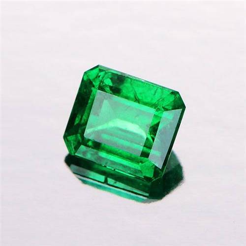 天然祖母绿可以卖多少钱呢