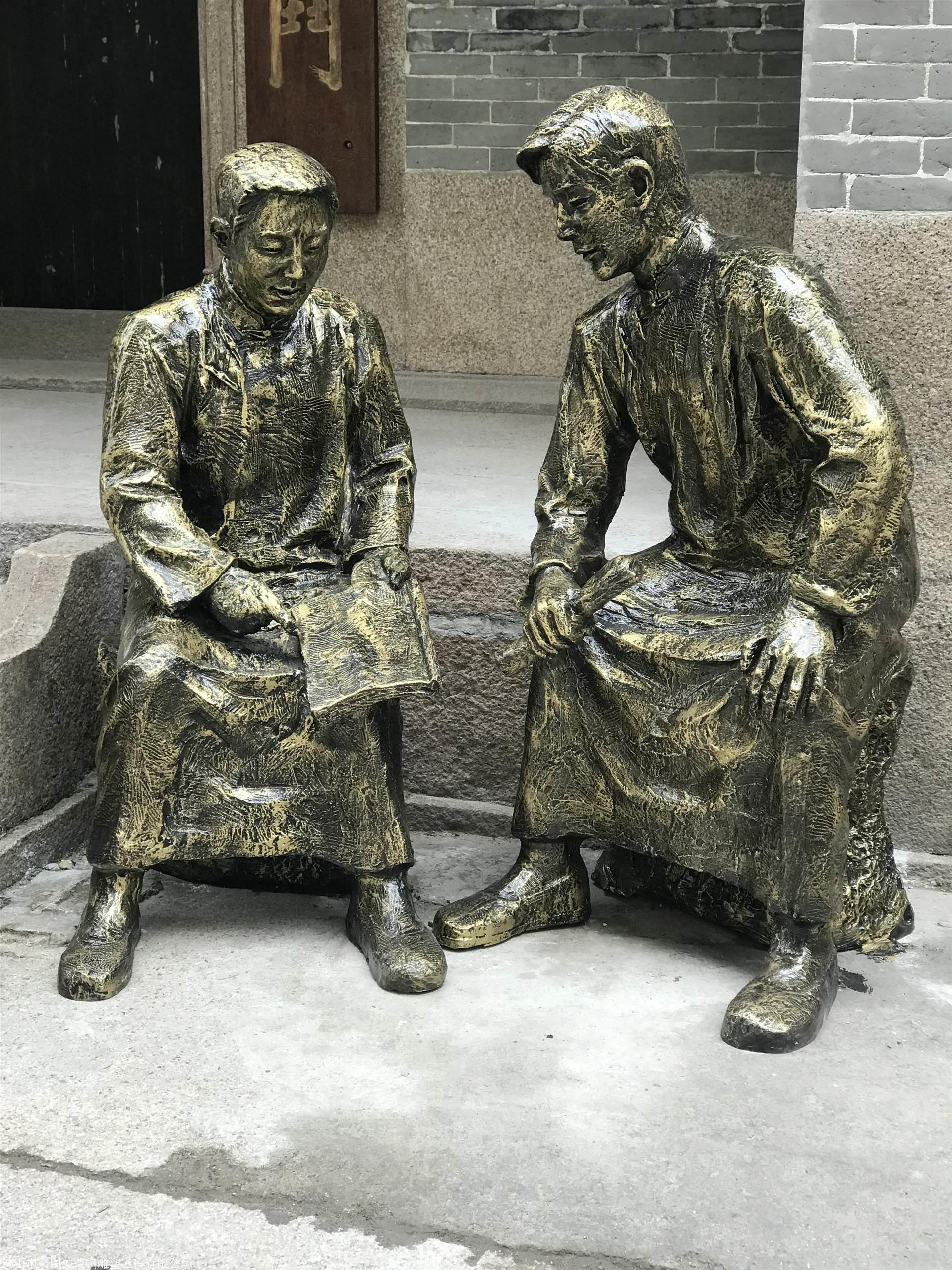 校园景观玻璃钢读书人物雕塑