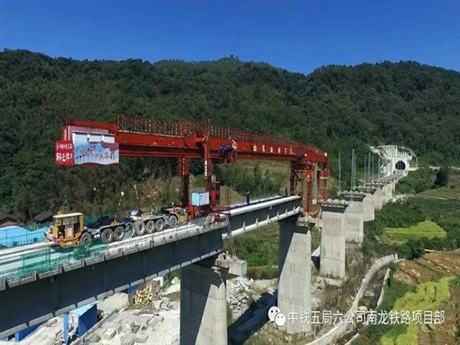 内蒙古呼和浩特架桥机出租公司
