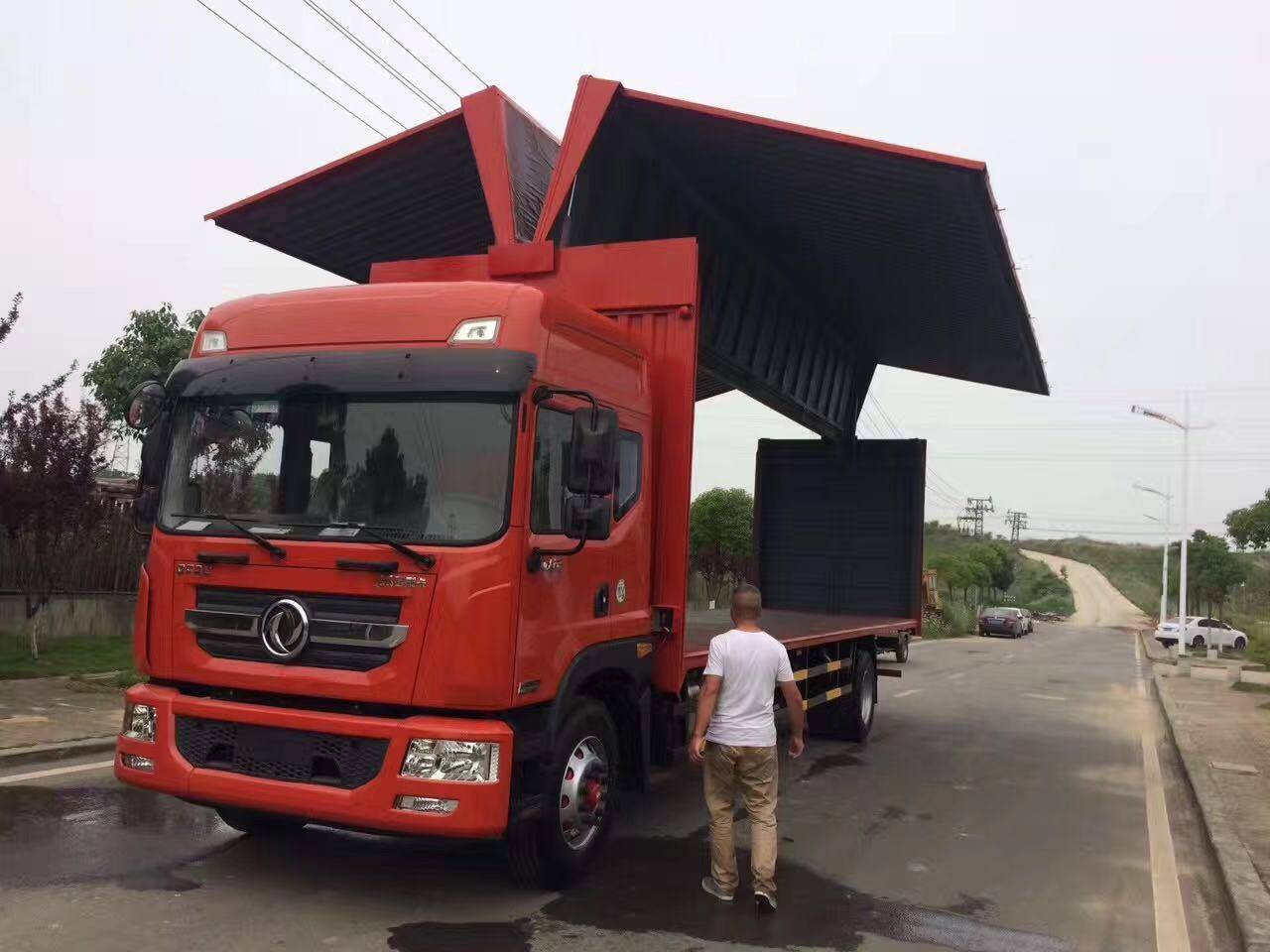 42飞翼厢式货车图片