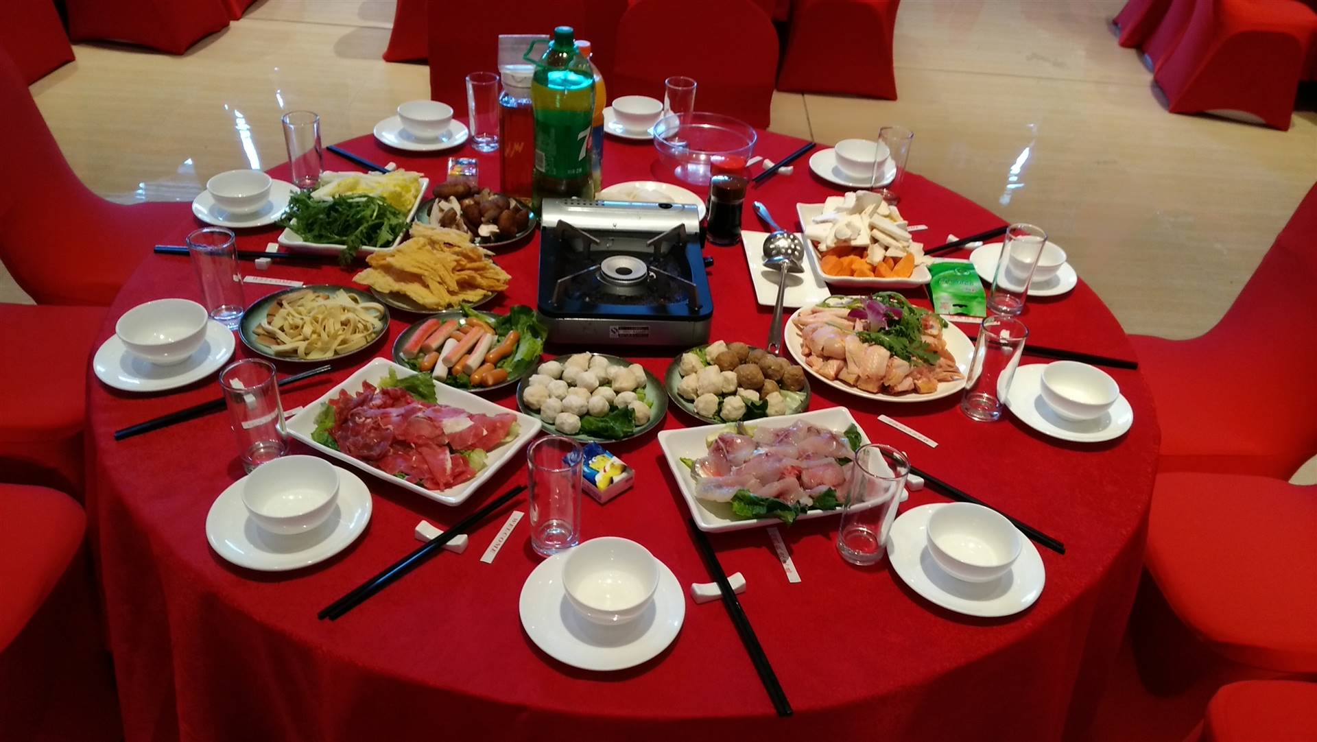 深圳实惠工厂年会酒席大盆菜上门