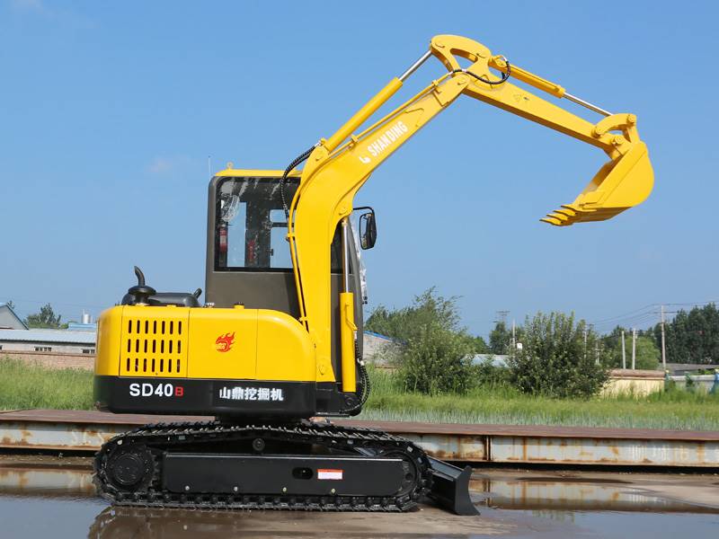 2019配置好的小型挖掘机 山鼎新年新优惠