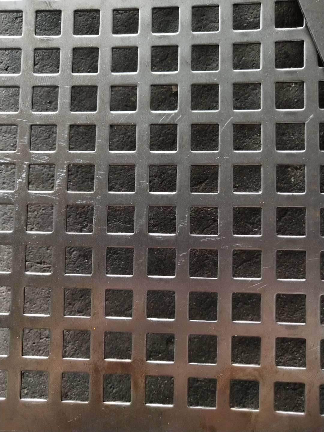 304不锈钢装饰冲孔网板金属冲孔板镀锌烤漆外墙装饰冲孔板