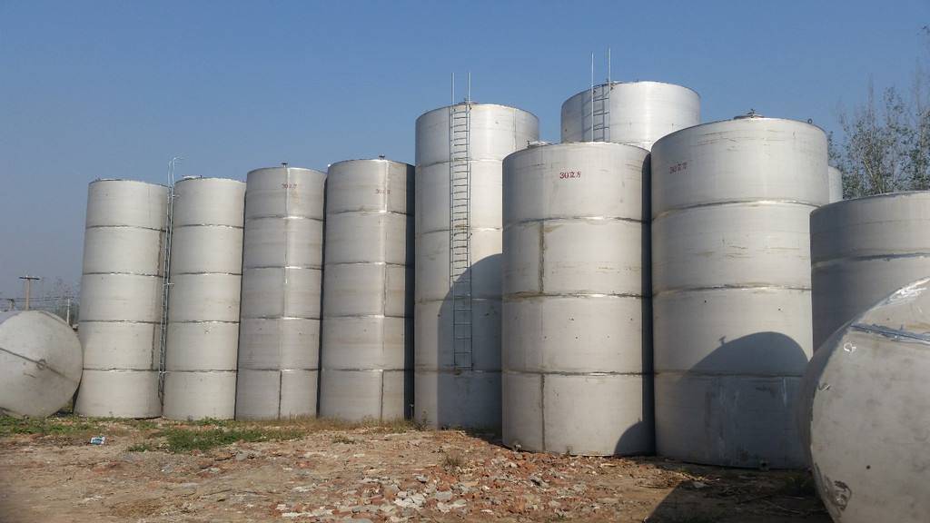 二手大型不锈钢储罐价格实惠的不锈钢储罐