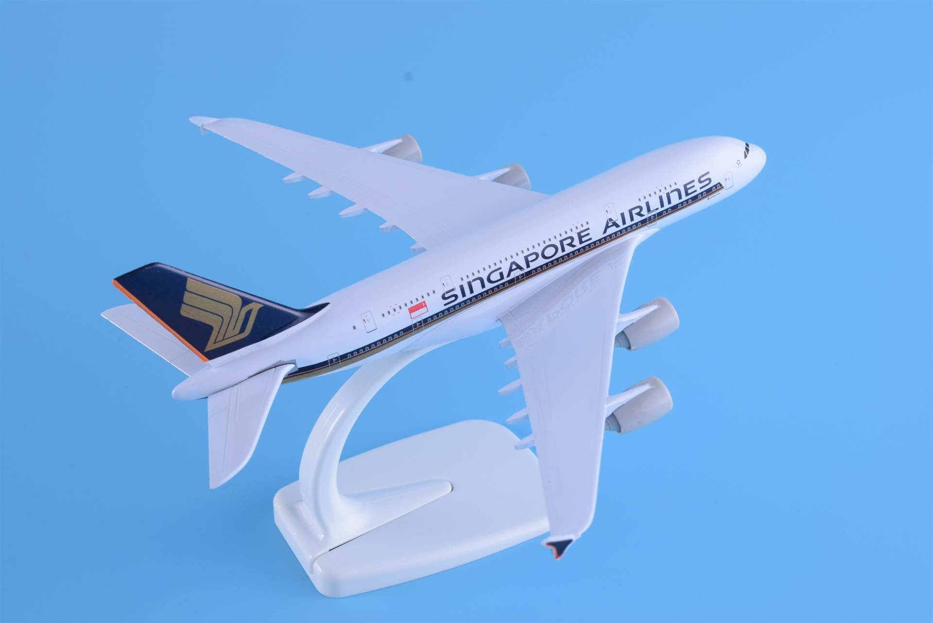 飞机模型a380新加坡航空模型18cm锌合金空客飞行模型室内装饰摆设