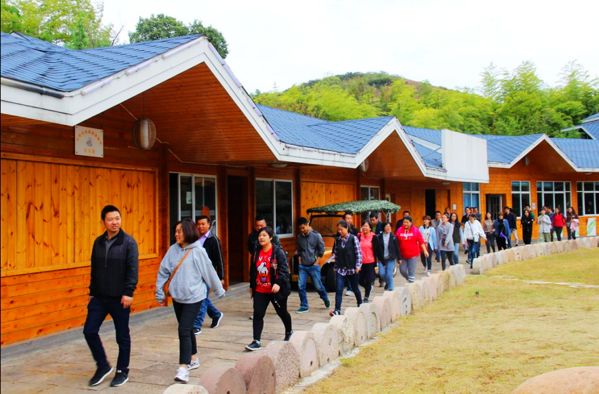 常州拓展訓練項目常州龍鳳谷玻璃橋團建基地常州團建活動安排