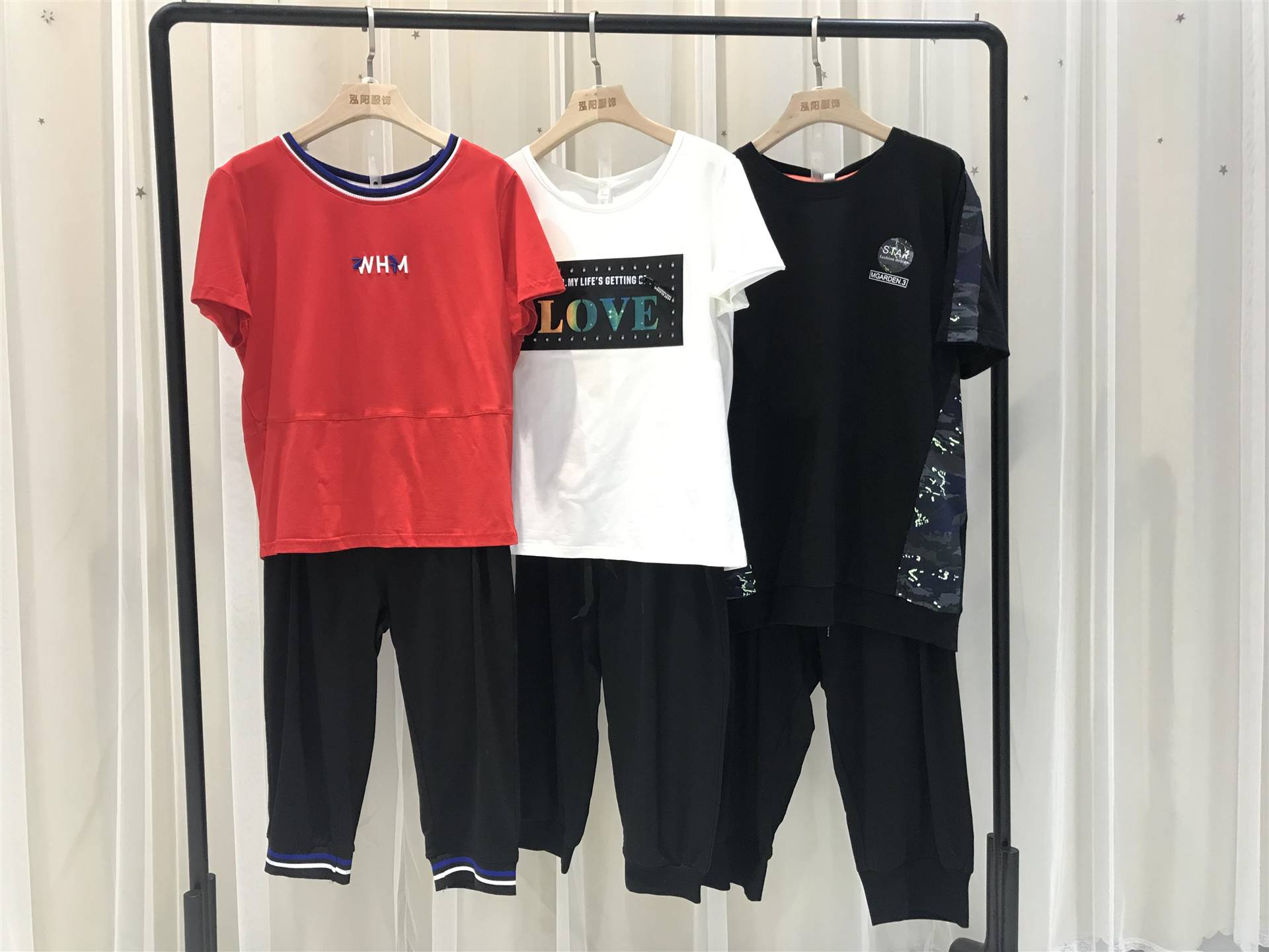 自由呼吸套装时尚品牌女装分份