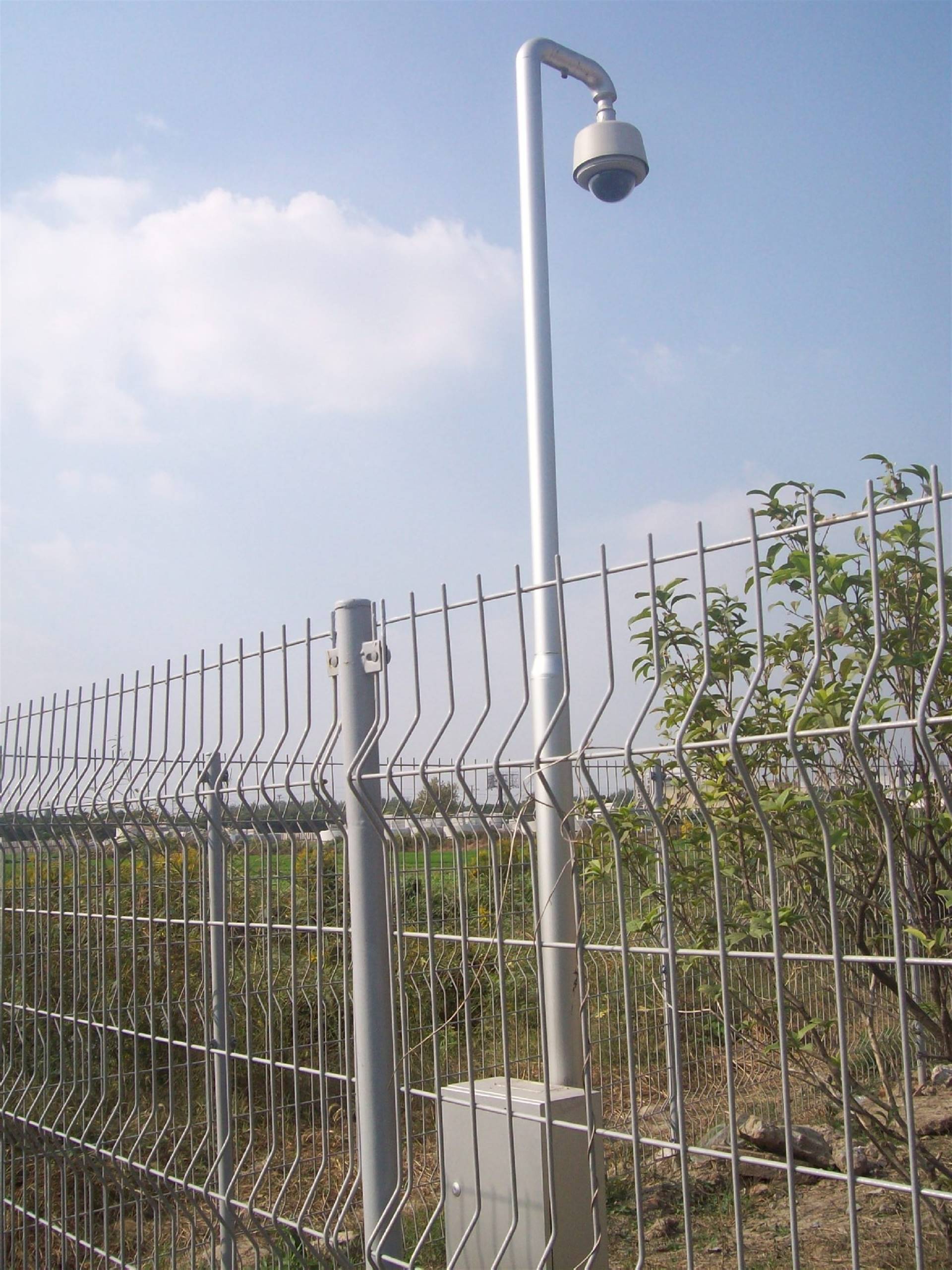 西安摄像监控立杆 不锈钢监控杆厂家直供