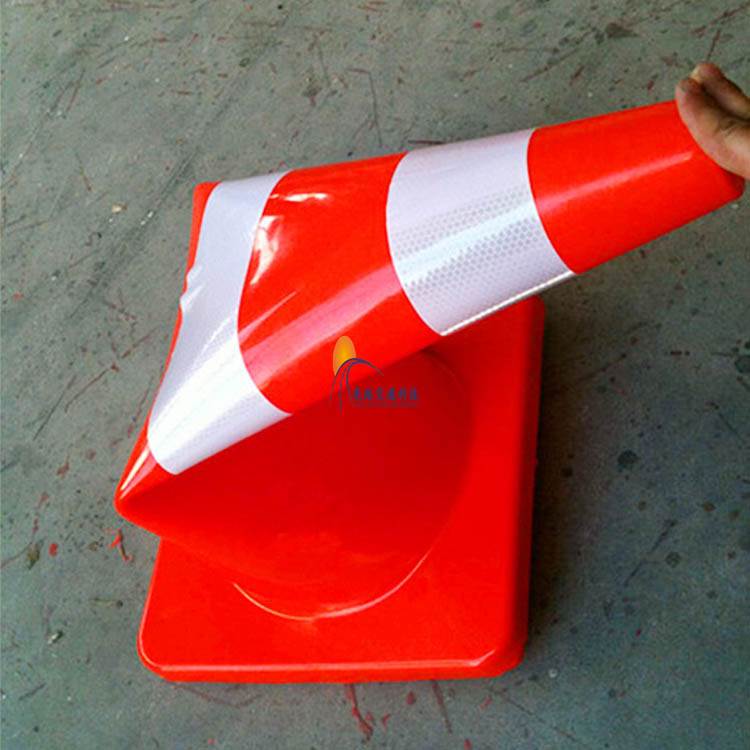 pvc压不烂提环橡胶路锥反光锥路障锥雪糕筒锥形桶警示柱安全锥