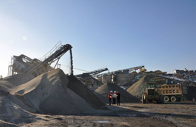 火山岩打沙设备煤炭辗轮式混砂机煤矸石碎石生产线厂家报价