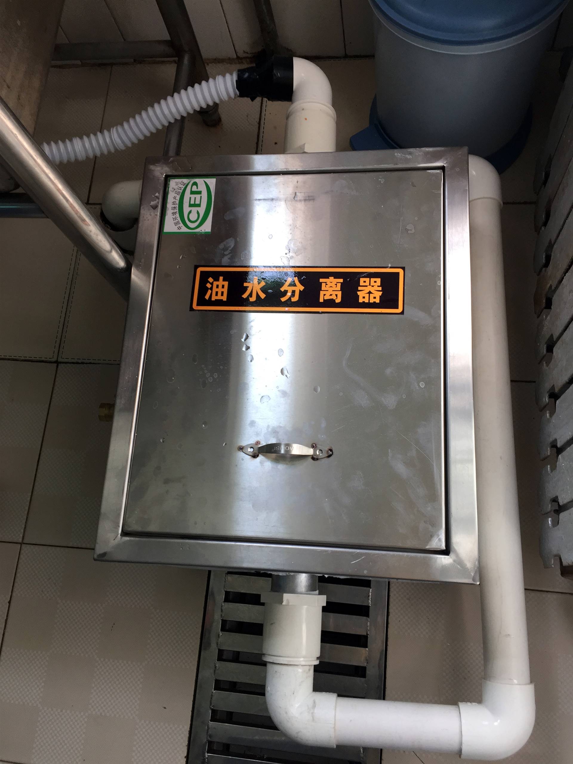 非常绿色小型隔油提升器 分离效果超乎您想象