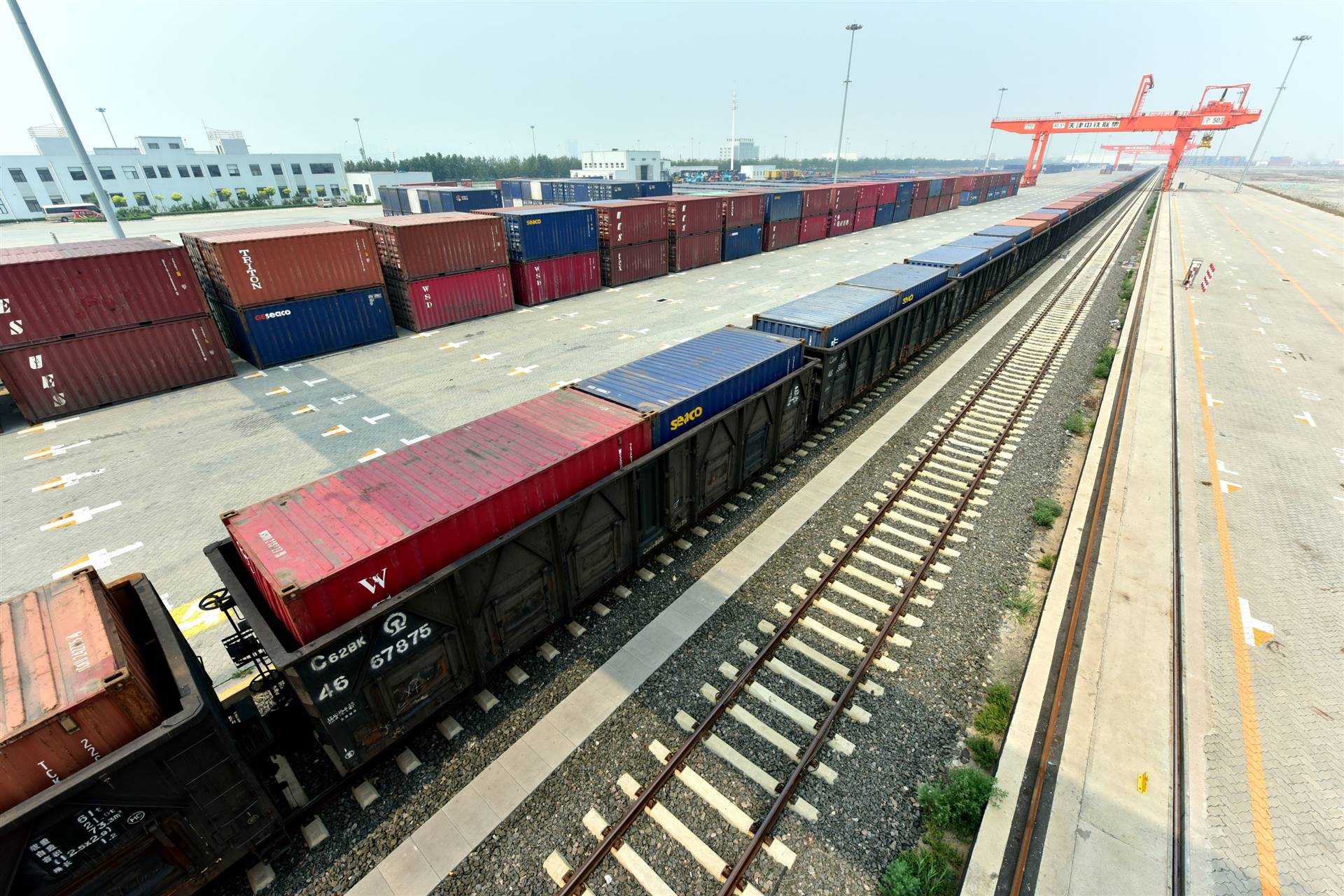 青岛到俄罗斯纳霍德卡nakhodka的出口铁路运输