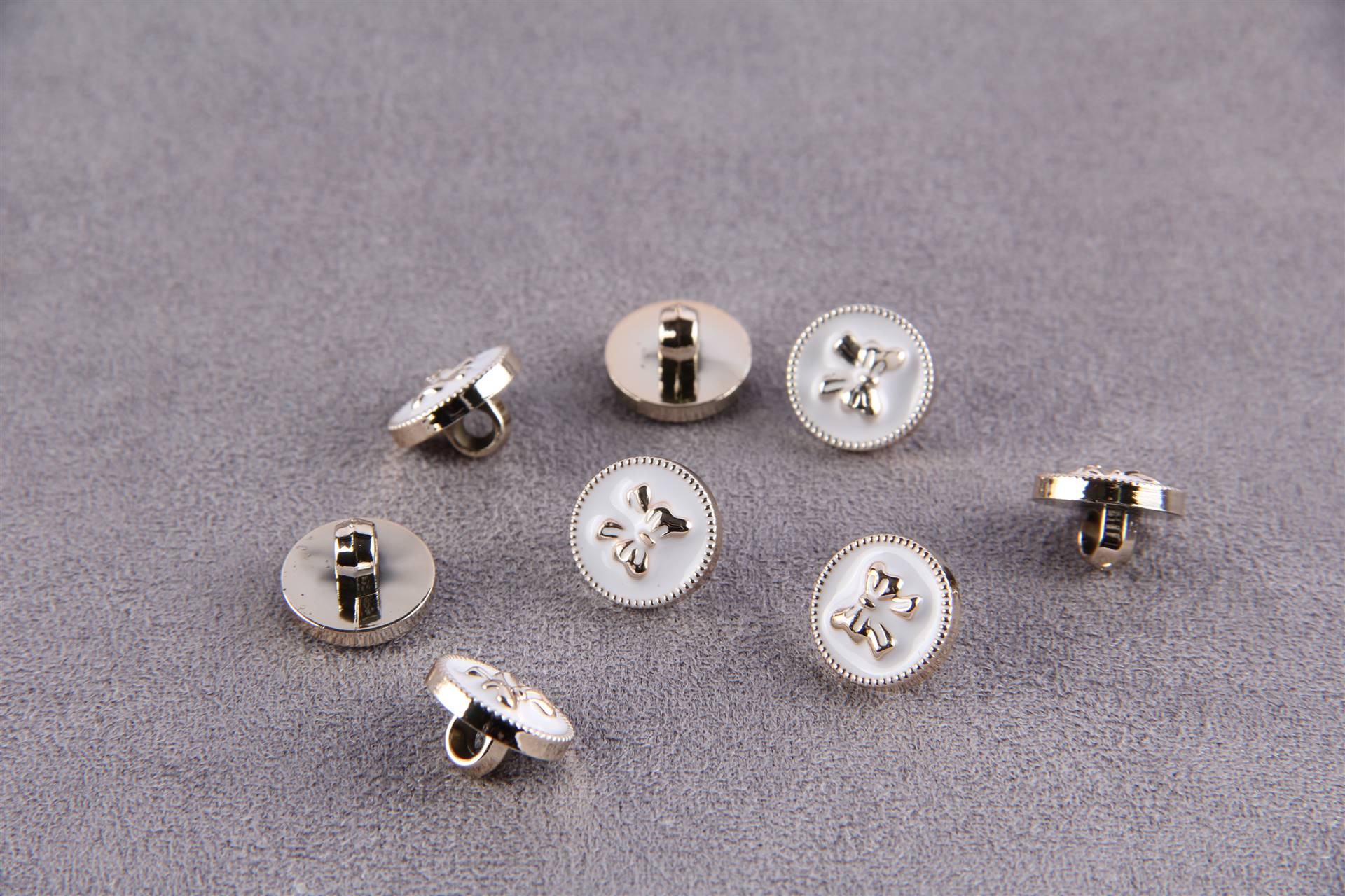 新款经典英伦风手缝钮扣脚钮 abs塑料金色有脚纽扣花纹图案扣子