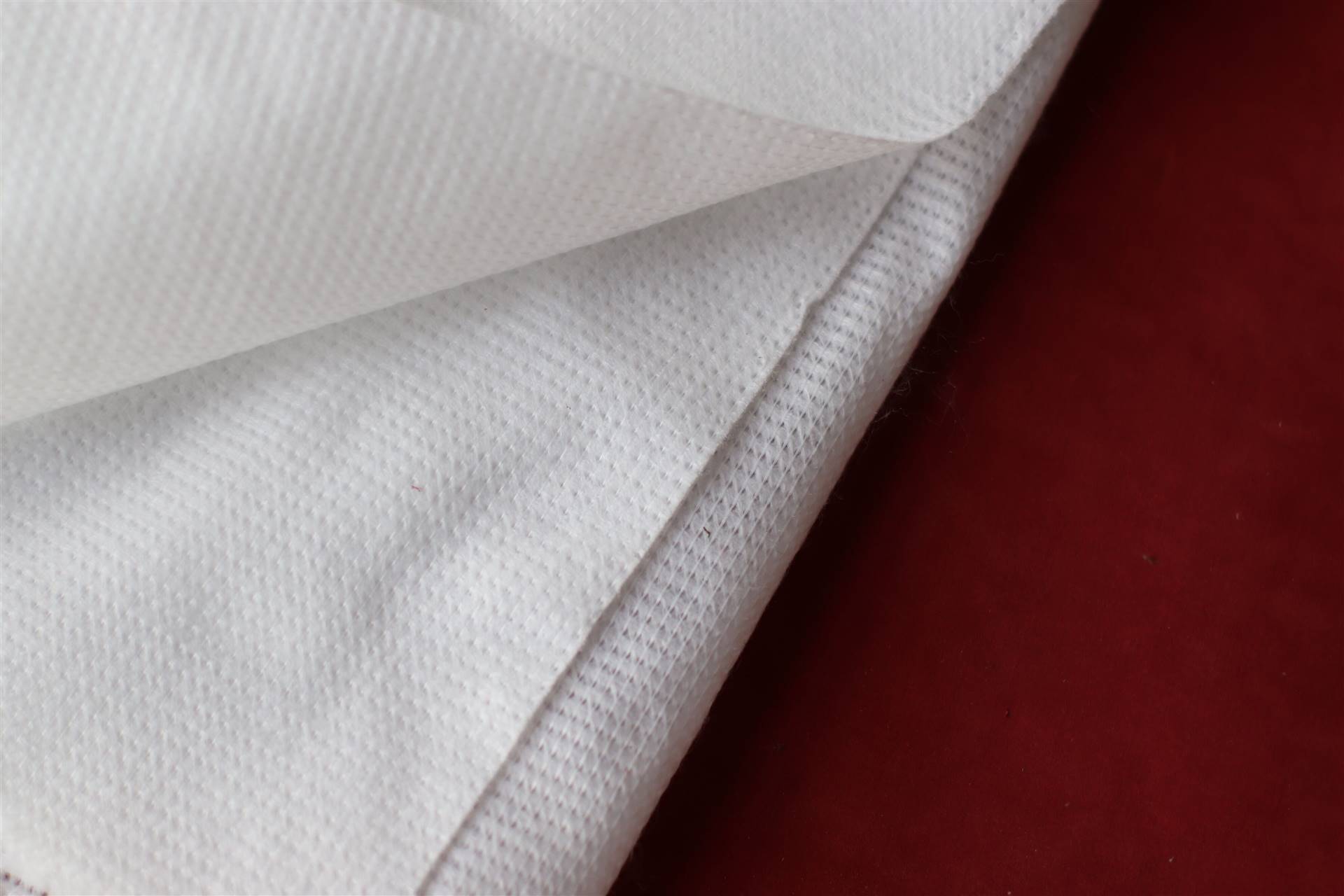 什么样的屋面防水必须用缝织聚酯布