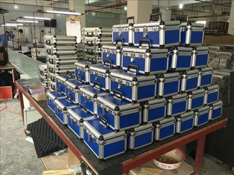三峰铝箱制造厂 供应精密仪器箱