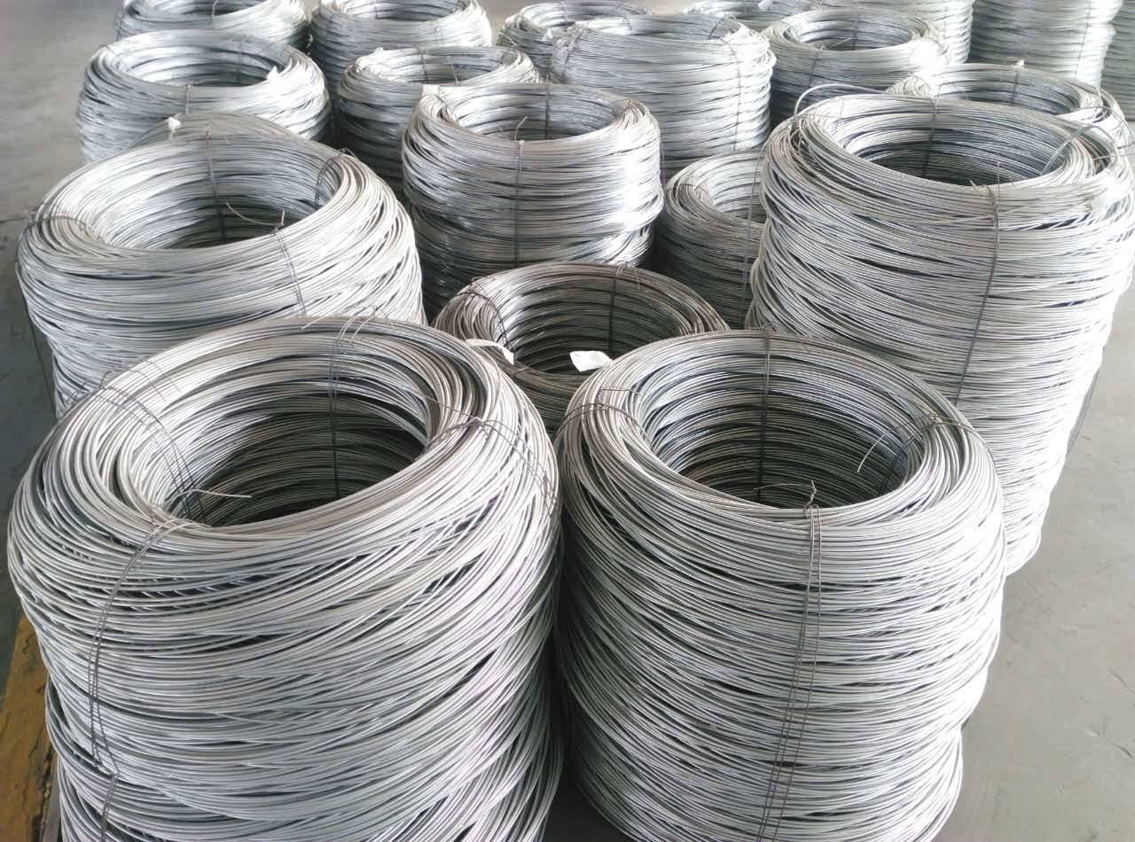 厂家供应镀锌钢丝镀锌钢丝多少钱一吨
