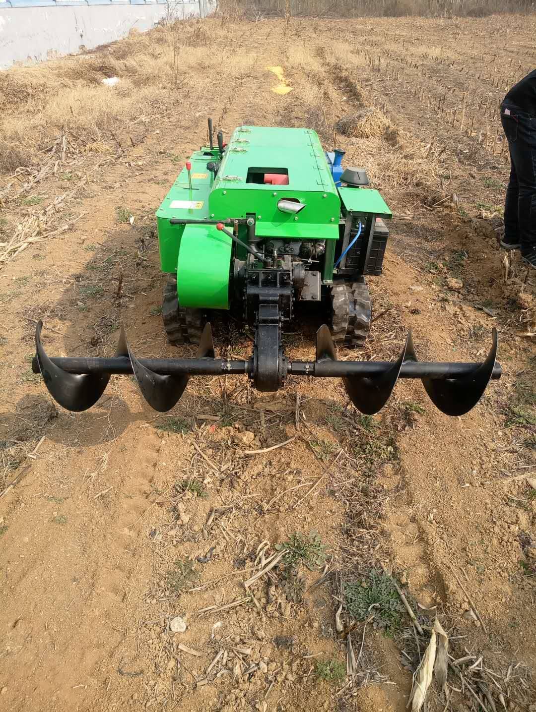 葡萄园开沟机开沟培土机山东圣隆低价出售质量保证