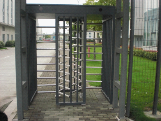 物业小区防尾随旋转门与全高转闸