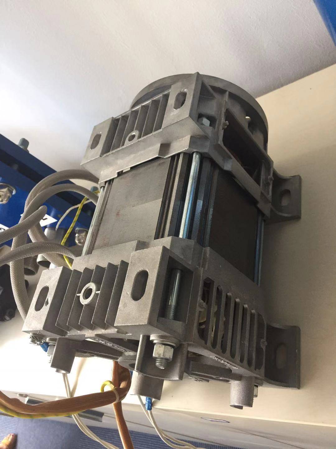 22kw220v油浸式电机