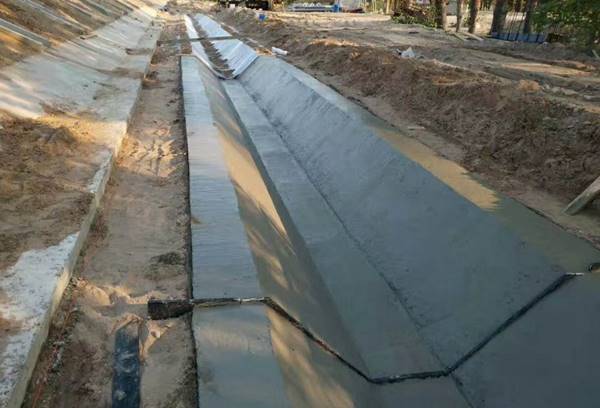 12米梯形渠衬砌机