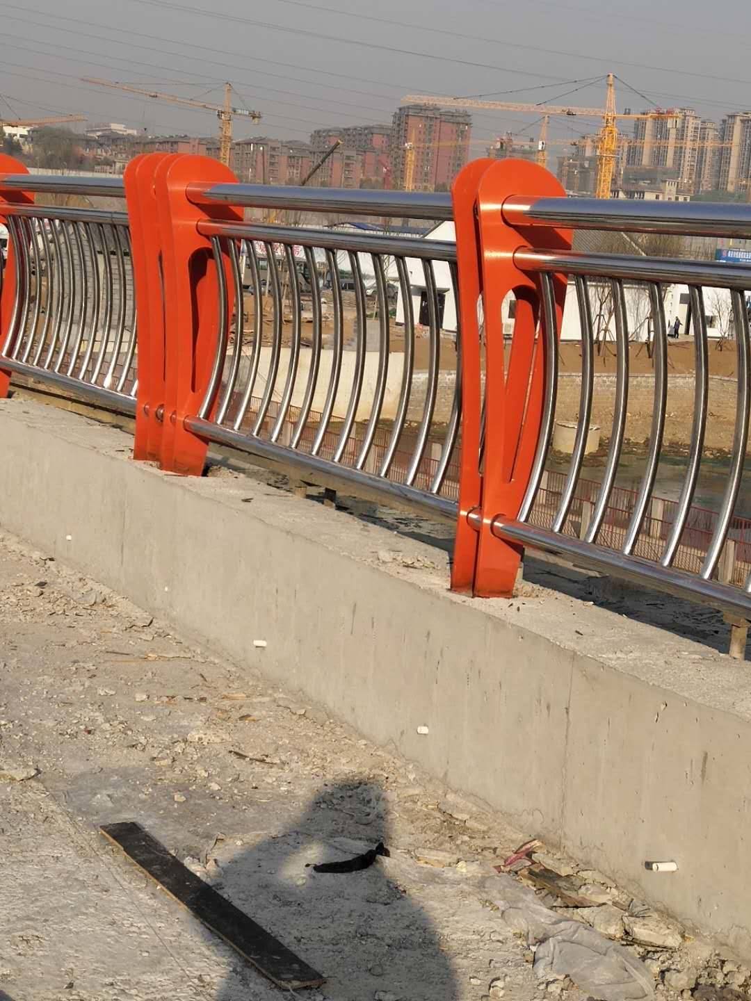 不锈钢复合管桥梁护栏市场行情