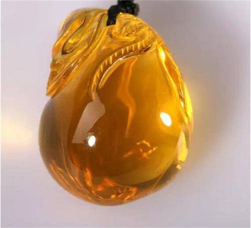 2019年香琥珀拍卖去哪家公司