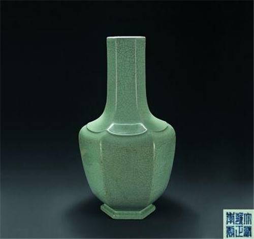 2019年宋汝窑长颈瓶能做拍卖吗