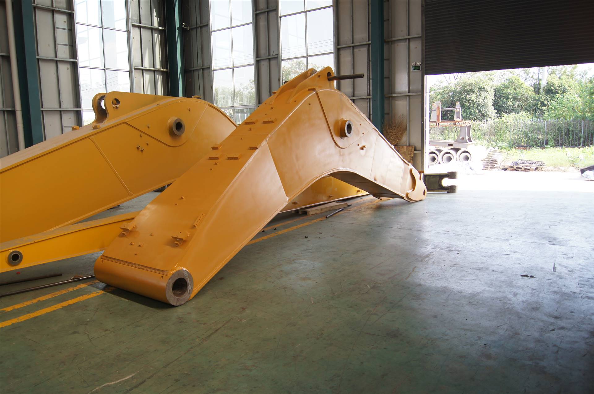 定做挖机大臂小臂订制18米20米大宇220挖机加长臂