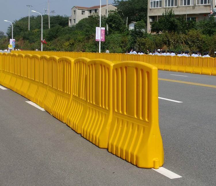 18米高1米宽高围栏水马红色水马围挡二手水马围挡现货