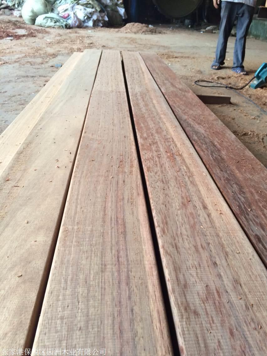 小菠萝格以及印尼菠萝格的差异