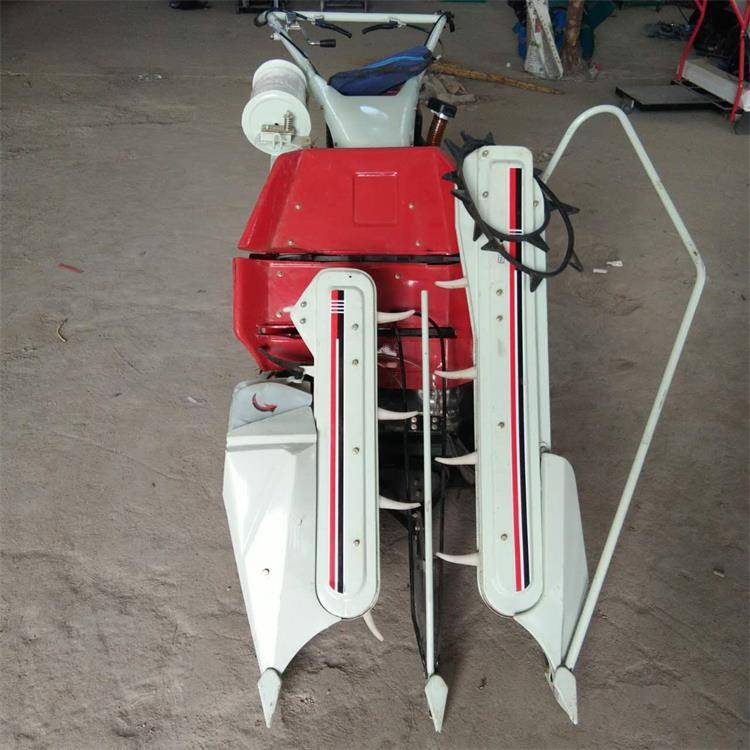 云南水稻小型割捆机