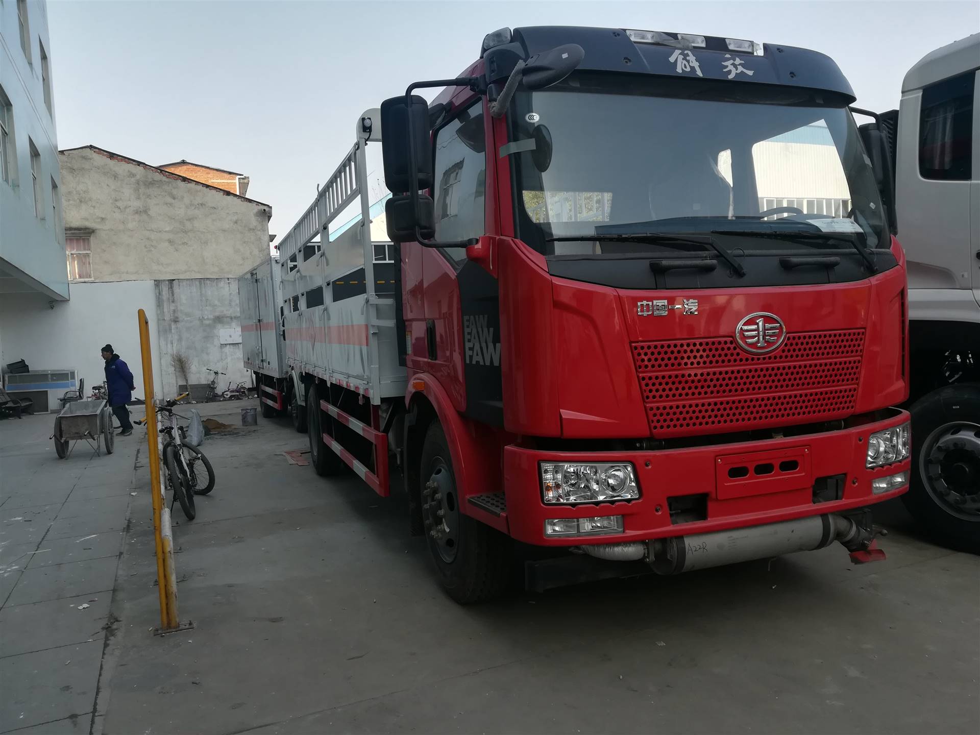 中型气瓶运输车那里有卖